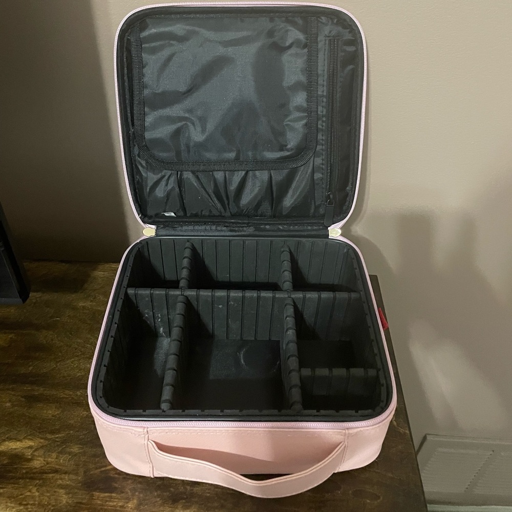 Makeup Storage Case - image 1